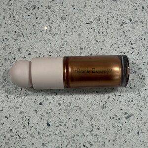 Rare Beauty liquid luminizer flaunt